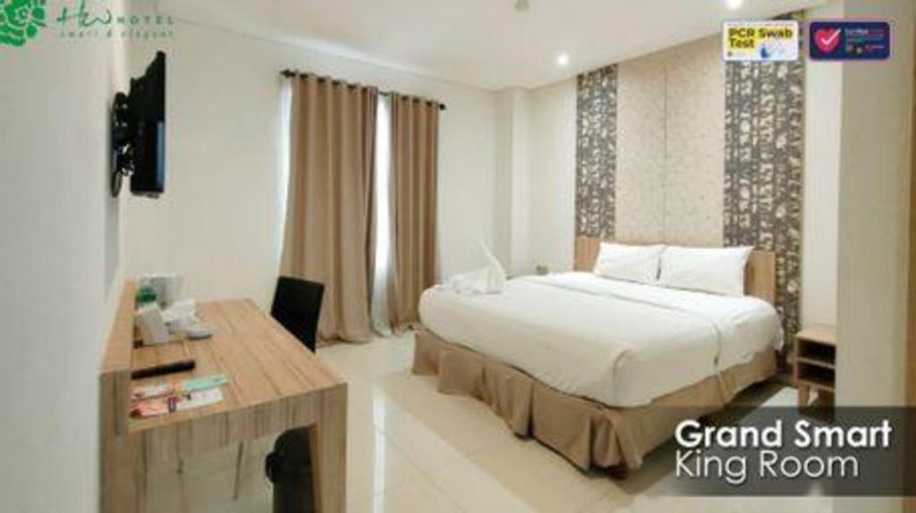 Hw Hotel Padang エクステリア 写真