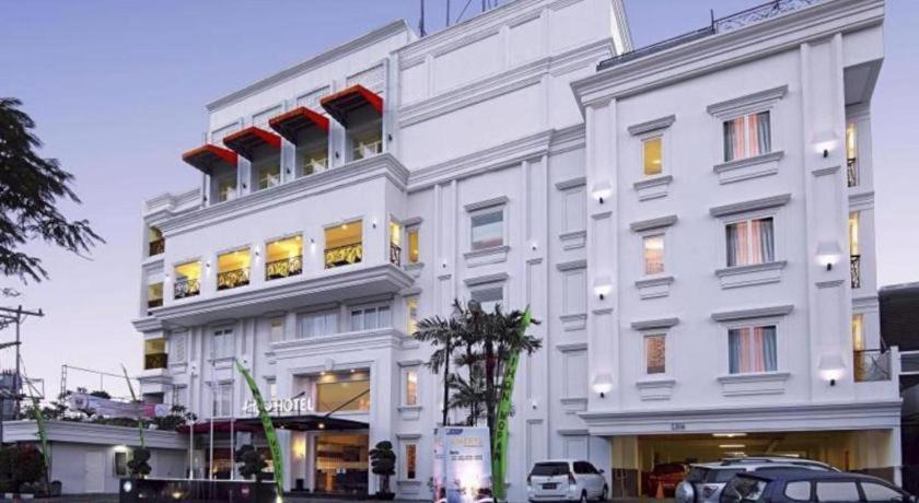 Hw Hotel Padang エクステリア 写真