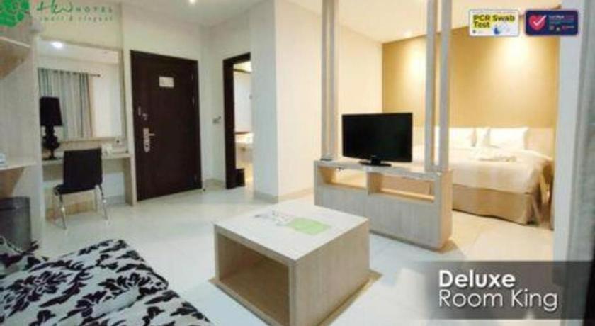 Hw Hotel Padang エクステリア 写真